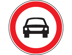 Aralıklı yanıp sönen kırmızı ışık, trafik işaretlerinden hangisi ile aynı anlamdadır?